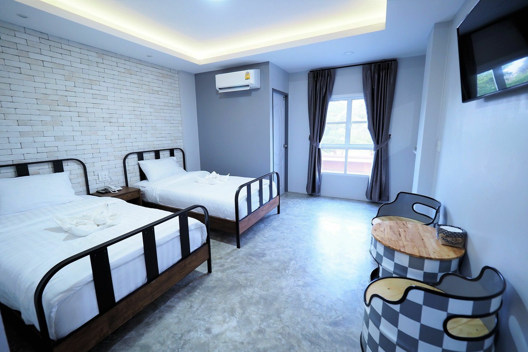 Hotel Piccolo House Suphanburi Esterno foto