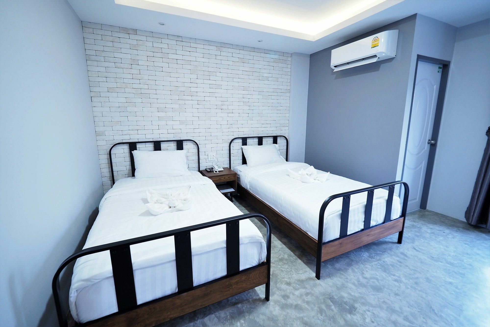 Hotel Piccolo House Suphanburi Esterno foto